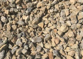 Drvené kamenivo VÁPENEC 15-45 - Podsypový kameň na spevnenie stavebných plôch, ciest, chodníkov, drenážne násypy, zásypy